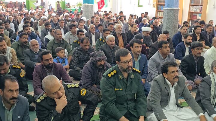 تصاویر/ اقامه نمازجمعه شهر ریگان