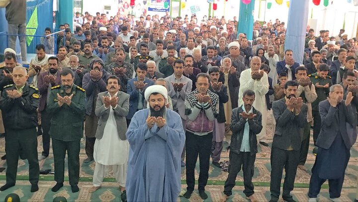 تصاویر/ اقامه نمازجمعه شهر ریگان