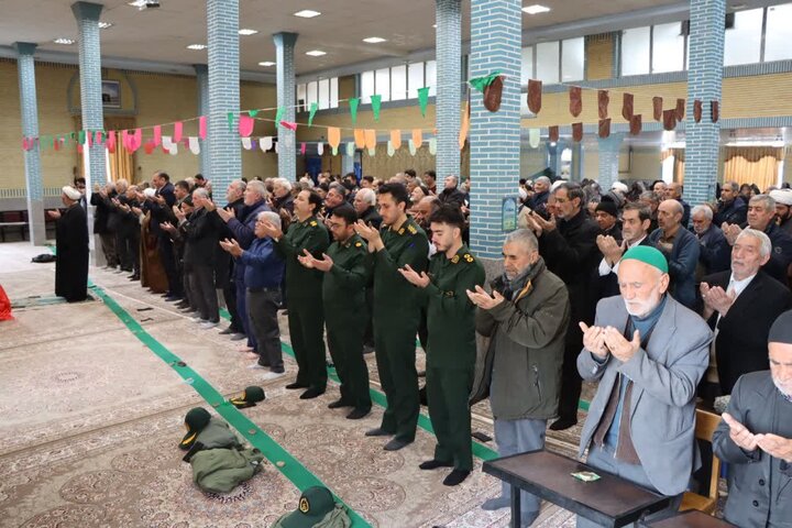 تصاویر/ آیین عبادی سیاسی نماز جمعه نوشین شهر