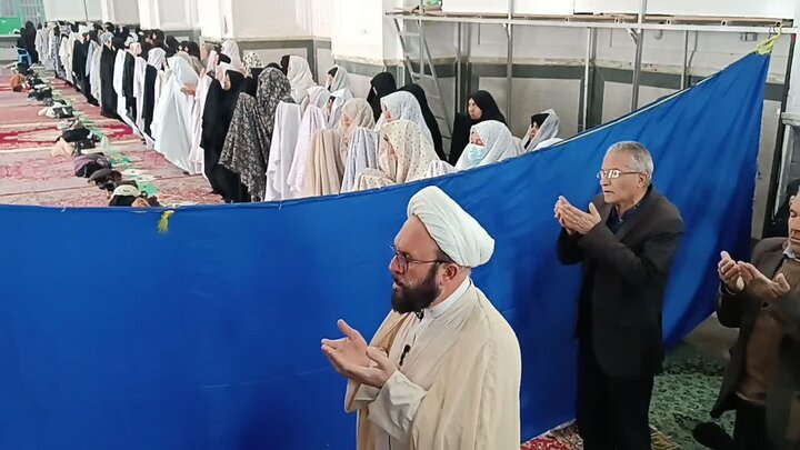 تصاویر/ اقامه نمازجمعه شهر بردسیر
