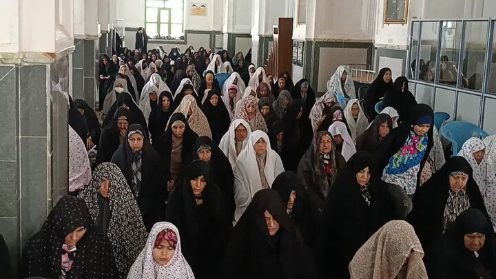 تصاویر/ اقامه نمازجمعه شهر بردسیر