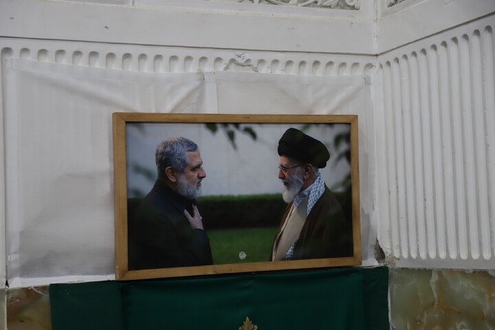 رونمایی از سنگ مزار شهید ایزدی