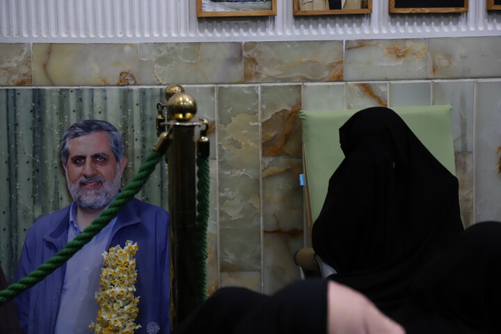 رونمایی از سنگ مزار شهید ایزدی