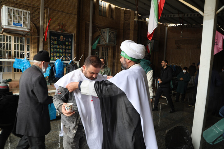 تصاویر / حضور متفاوت طلاب همدانی در نماز جمعه