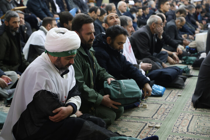 تصاویر / حضور متفاوت طلاب همدانی در نماز جمعه