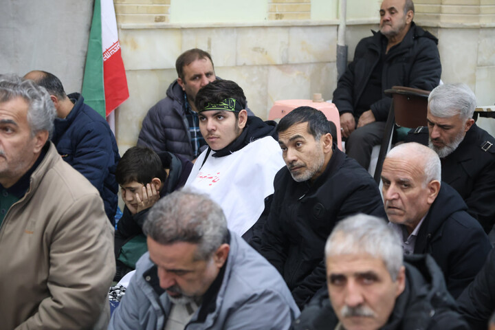 تصاویر / حضور متفاوت طلاب همدانی در نماز جمعه