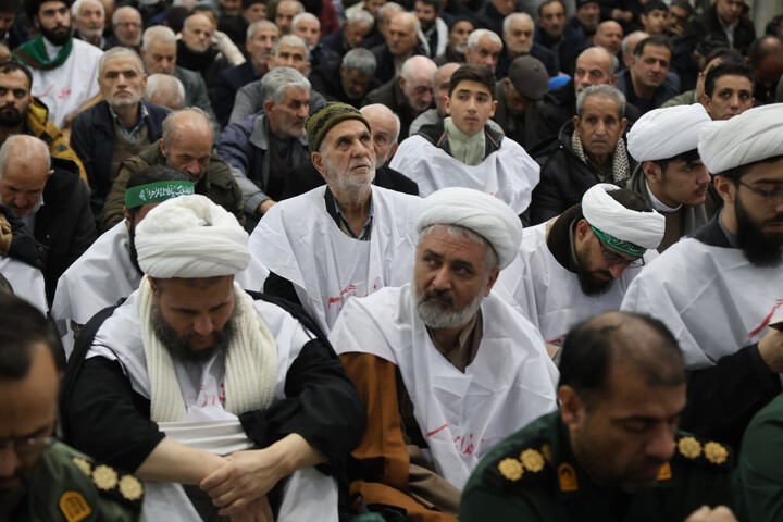 تصاویر / حضور متفاوت طلاب همدانی در نماز جمعه