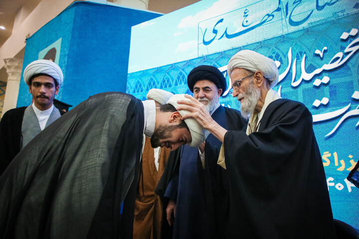 تصاویر/ گردهمایی فارغ‌التحصیلان و طلاب حوزه علمیه حضرت ولی‌عصر "عج" بناب