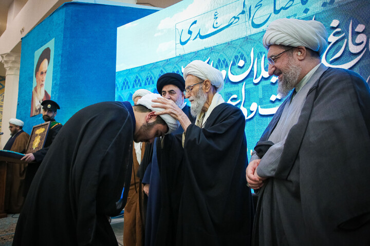 تصاویر/ گردهمایی فارغ‌التحصیلان و طلاب حوزه علمیه حضرت ولی‌عصر "عج" بناب