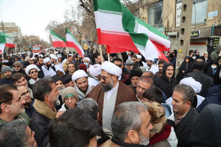 تصاویر / راهپیمایی مردم همدان در حمایت از رهبر معظم انقلاب