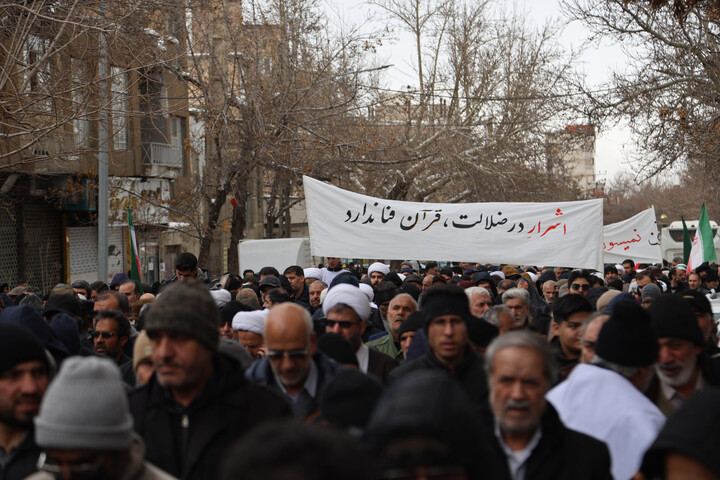 تصاویر / راهپیمایی مردم همدان در حمایت از رهبر معظم انقلاب