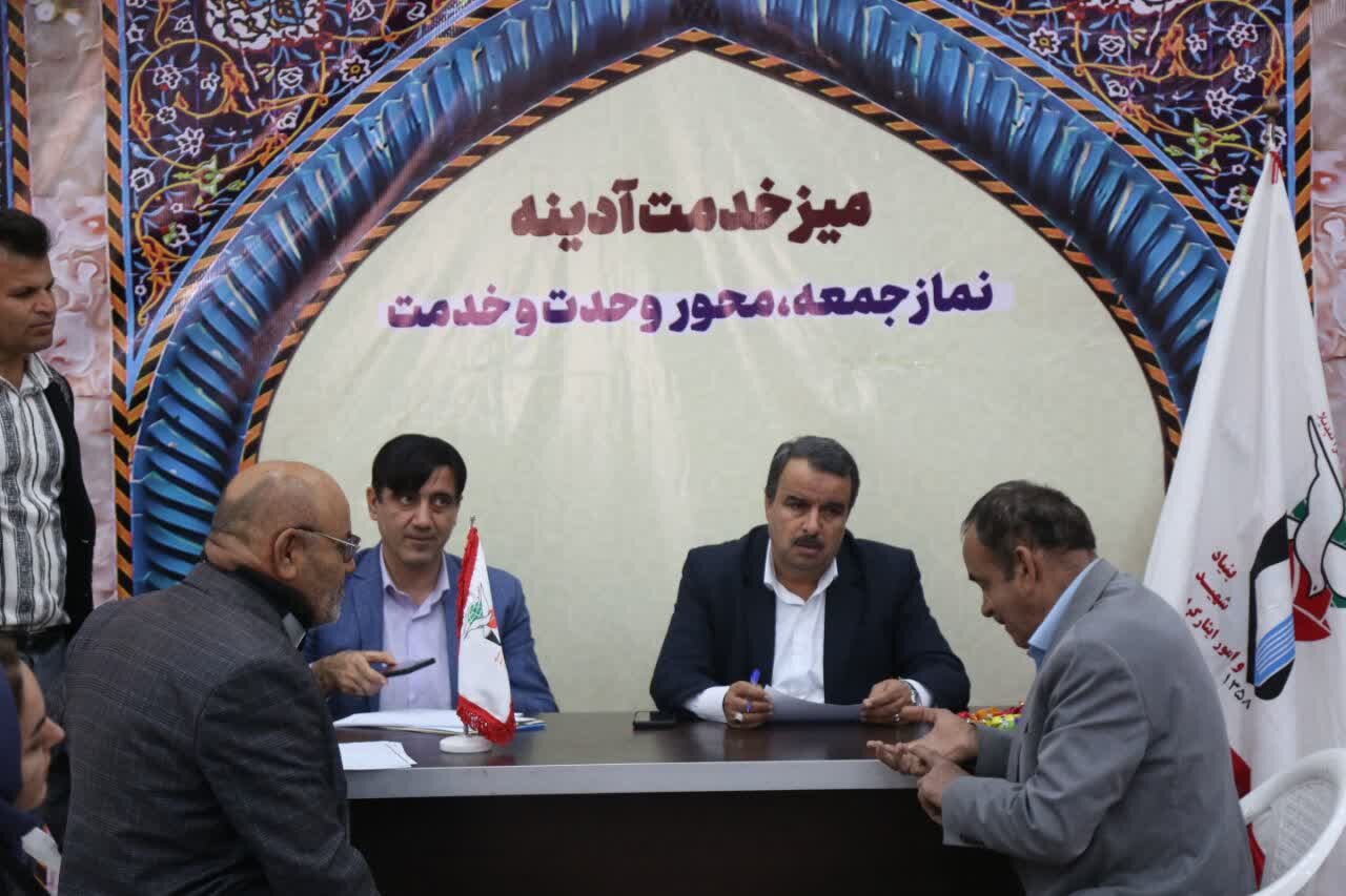 تصاویر/ برپایی میز خدمت و ایستگاه بهداشت در نمازجمعه خورموج