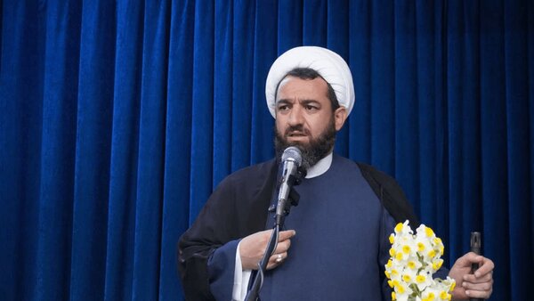 مسئولان در جنگ اقتصادی شب‌وروز نشناسند