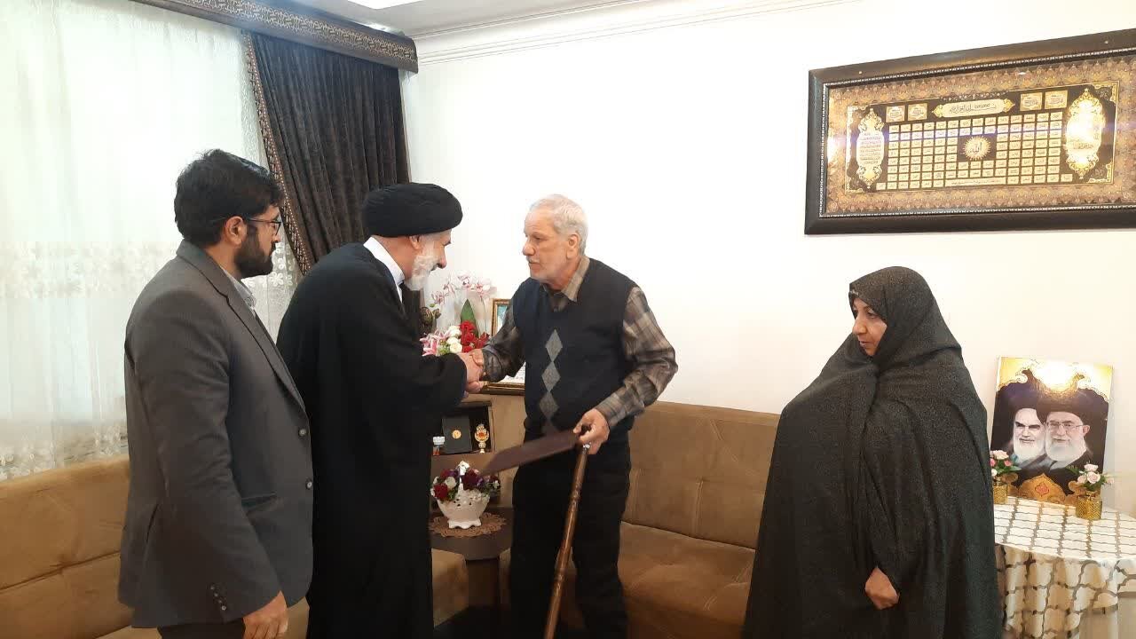 فیلم| دیدار امام جمعه شهرکرد با جانبازان به مناسبت ولادت حضرت اباالفضل العباس(ع)