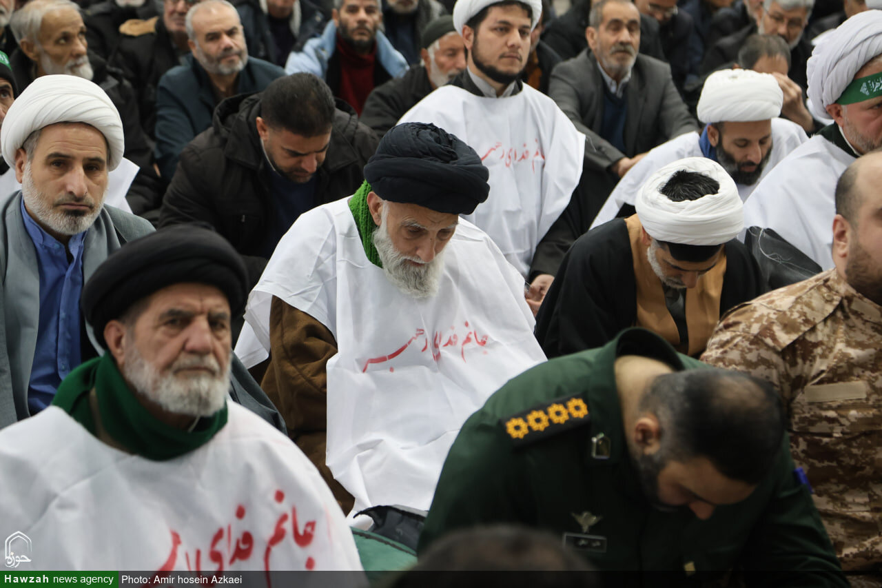 تصاویر / حضور متفاوت طلاب همدانی در نماز جمعه