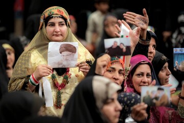 زنان؛ مدافعان اصلی ولایت