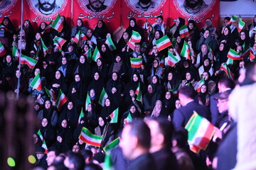 تصاویر/ آیین اختتامیه کنگره ملی بزرگداشت سرداران و ۱۲ هزار شهید آذربایجان غربی