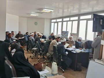 تصاویر/ دوره آموزشی تدبر در قرآن در کرمان