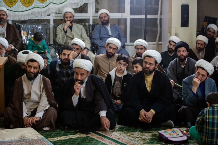 تصاویر/ ویژه برنامه آیین عمامه گذاری و جشن اعیاد شعبانیه در مجتمع حوزوی ولی امر(عج)