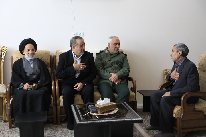 تصاویر| دیدار با جانبازان دفاع مقدس و اغتشاشات اخیر توسط نماینده ولی فقیه درخراسان جنوبی