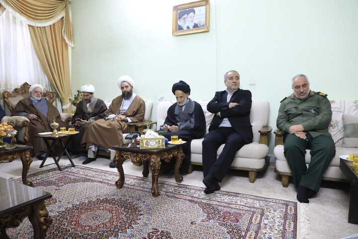 تصاویر| دیدار با جانبازان دفاع مقدس و اغتشاشات اخیر توسط نماینده ولی فقیه درخراسان جنوبی