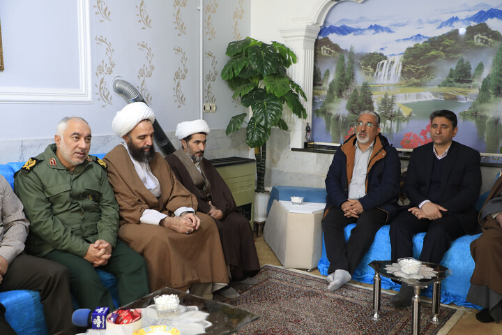 تصاویر| دیدار با جانبازان دفاع مقدس و اغتشاشات اخیر توسط نماینده ولی فقیه درخراسان جنوبی