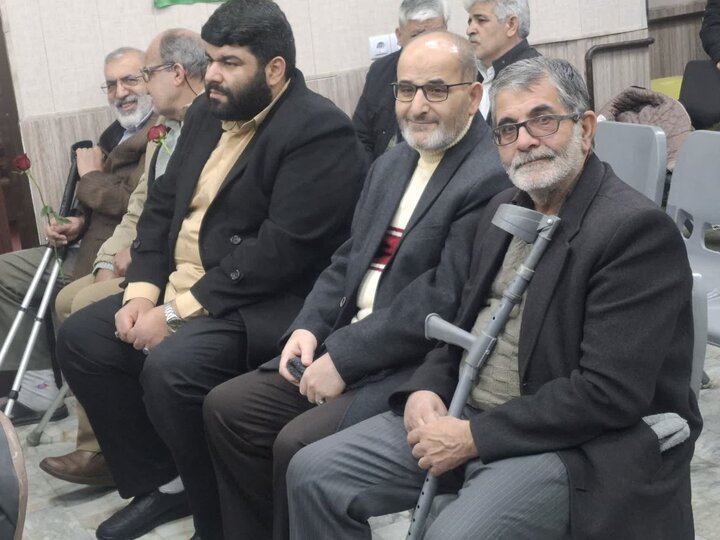 تصاویر/ دیدار نماینده ولی فقیه درکاشان و مسئولان ازجانبازان 75 درصدکاشان