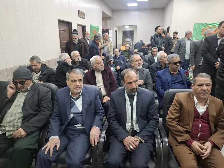تصاویر/ دیدار نماینده ولی فقیه درکاشان و مسئولان ازجانبازان 75 درصدکاشان