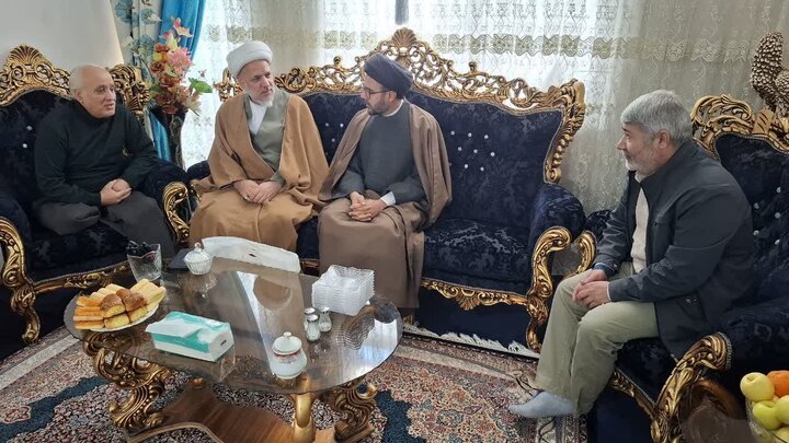 تصاویر/دیدار امام جمعه ساوه با جانبازان این شهرستان