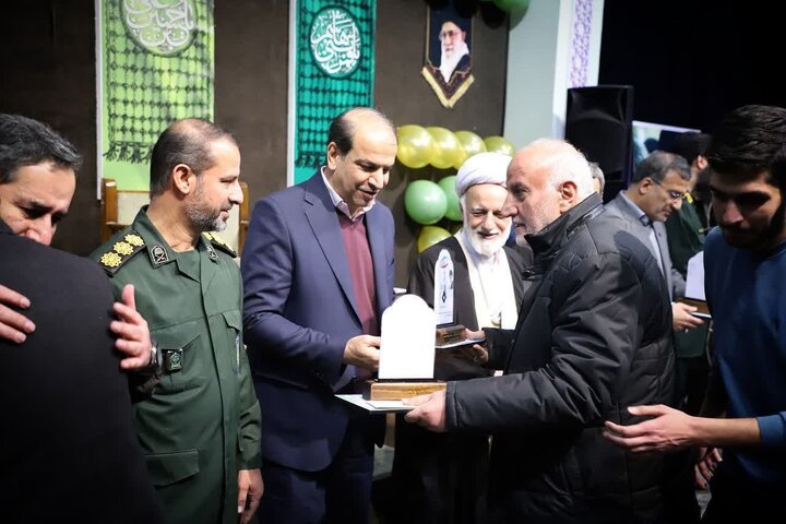 تصاویر/مراسم بزرگداشت روز جانباز و تجلیل از جانبازان و پیرغلامان هیئت رزمندگان اسلام اراک