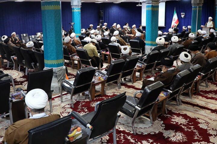 تصاویر/ نشست اساتید فقه حوزه‌های علمیه با حضور آیت الله اعرافی