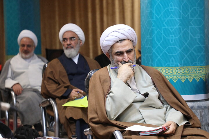 تصاویر/ نشست اساتید فقه حوزه‌های علمیه با حضور آیت الله اعرافی