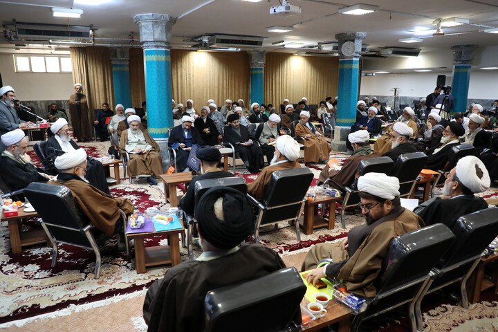 تصاویر/ نشست اساتید فقه حوزه‌های علمیه با حضور آیت الله اعرافی