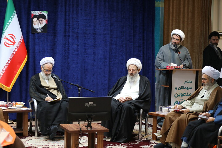 تصاویر/ نشست اساتید فقه حوزه‌های علمیه با حضور آیت الله اعرافی