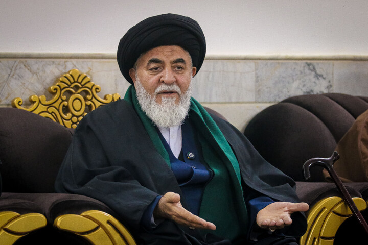 تصاویر/ تکریم از خانواده شهید مدافع امنیت شهید محمد قاسمی هماپور با حضور تولیت مسجد مقدس جمکران، سردار میرحیدری فرماندهی کل انتظامی قم و اهالی رسانه