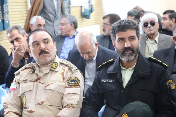 تصاویر/دیدار جمعی از بزرگان طوایف با امام جمعه مهران