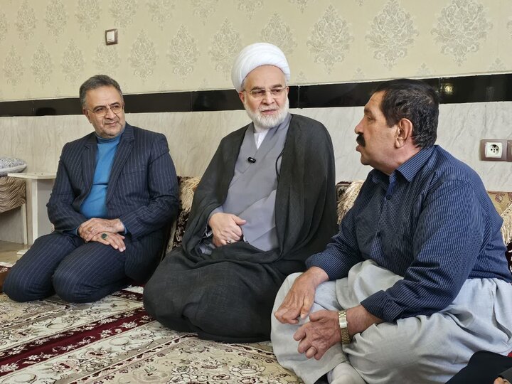 تصاویر/ دیدار نماینده ولی‌فقیه در کردستان با جانبازان شهرستان سنندج