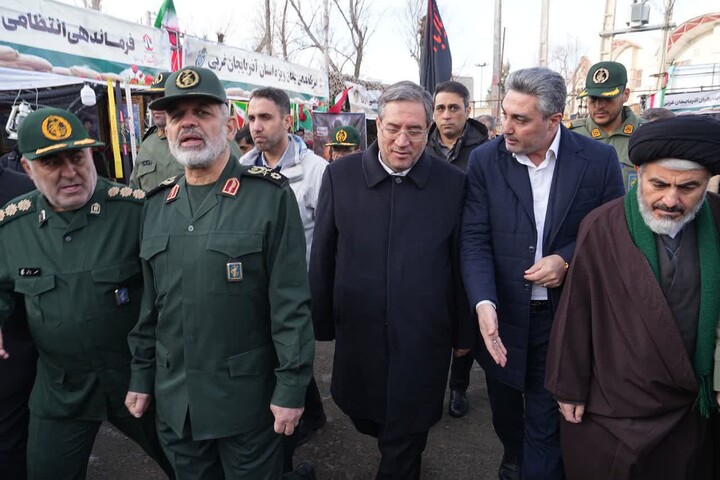 تصاویر/ آیین اختتامیه کنگره ملی بزرگداشت سرداران و ۱۲ هزار شهید آذربایجان غربی