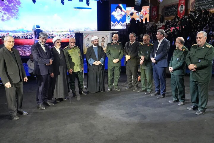 تصاویر/ آیین اختتامیه کنگره ملی بزرگداشت سرداران و ۱۲ هزار شهید آذربایجان غربی