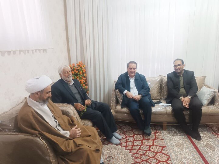 دیدار امام جمعه ایلام با جانبازان