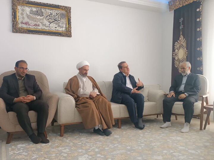 دیدار امام جمعه ایلام با جانبازان