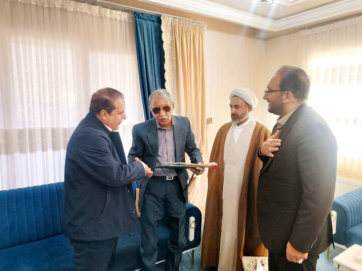 دیدار امام جمعه ایلام با جانبازان