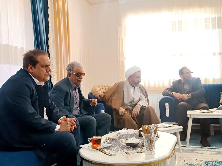 دیدار امام جمعه ایلام با جانبازان