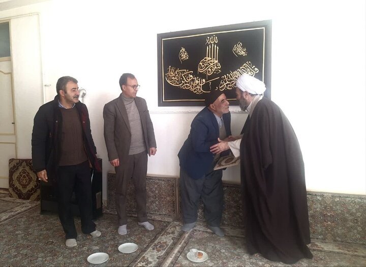 تصاویر/ اجرای طرح تجلیل از علمداران حماسه در شهرستان بیجار