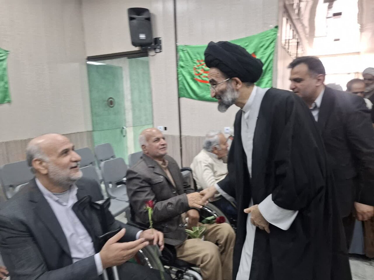 دیدار نماینده ولی فقیه در کاشان با جانبازان ۷۰ درصد کاشان+تصاویر