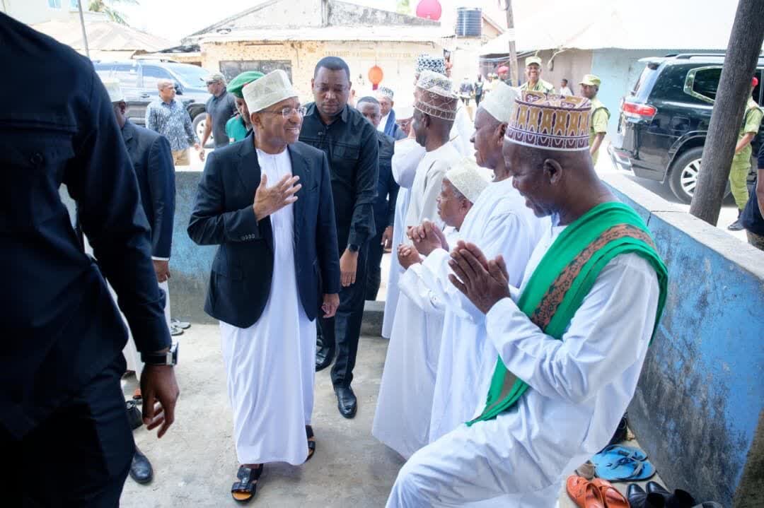 Rais Dkt. Mwinyi aitaka misikiti iwe kitovu cha utatuzi wa changamoto za jamii