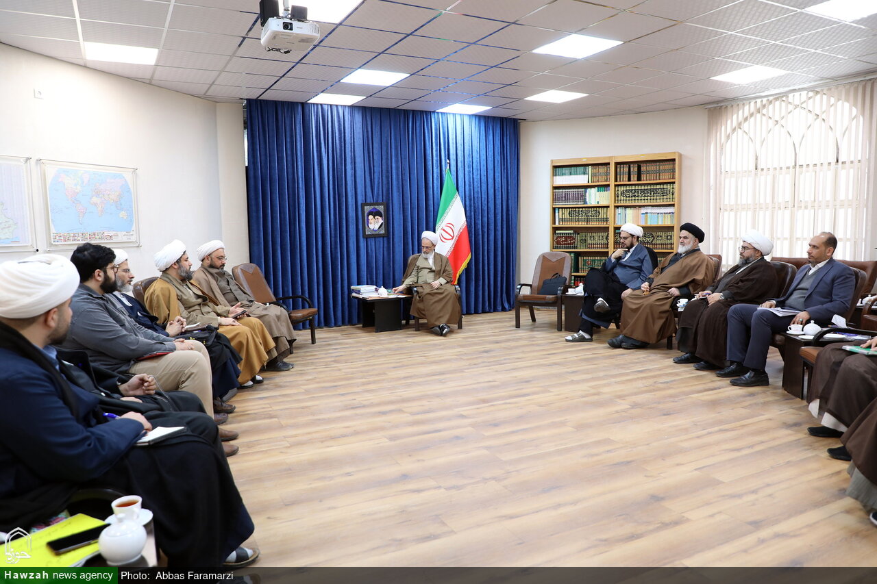 شناخت دنیای جدید و جریان‌های نوظهور اصلی‌ترین وظیفه ماست / حوزه علمیه؛ راهبر فکر و اندیشه اسلام در عصر حاضر