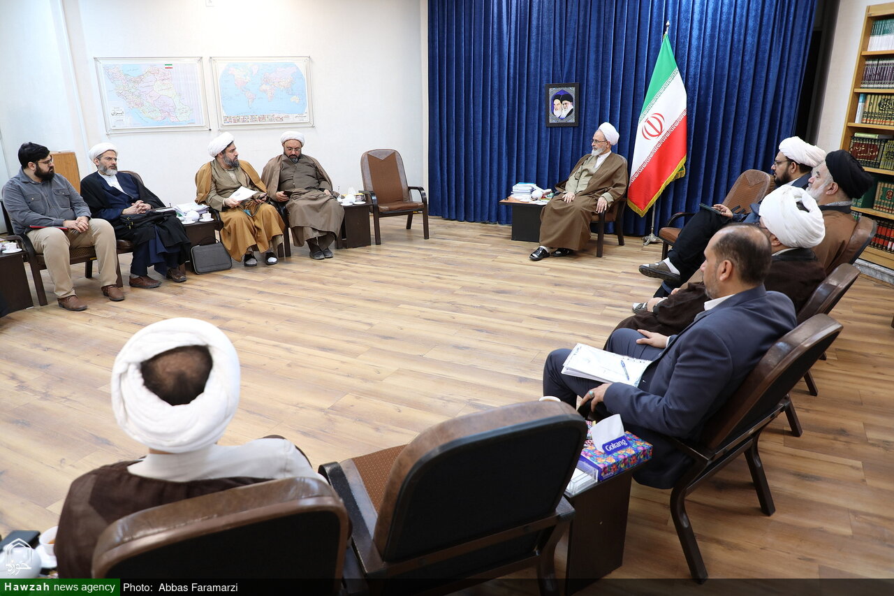 شناخت دنیای جدید و جریانهای نوظهور اصلیترین وظیفه ماست / حوزه علمیه؛ راهبر فکر و اندیشه اسلام در عصر حاضر