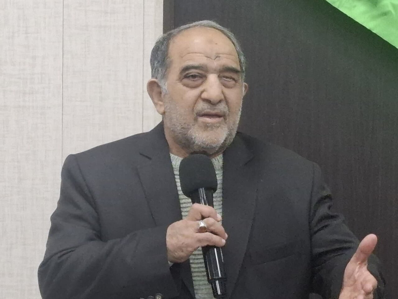 فیلم | روایت خاطرات یک جانباز آزاده کاشانی از دوران دفاع مقدس