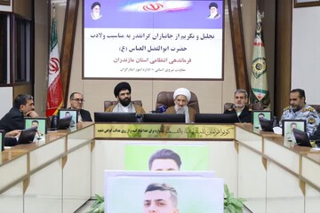 پلیس، انسان‌دوستانه و با کرامت در مقابل فتنه‌گران ایستاد